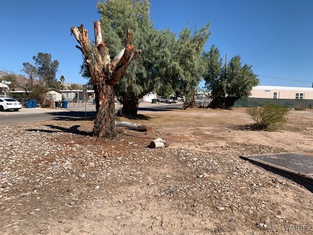 321 Riverwood Lane, Bullhead City, AZ 86442