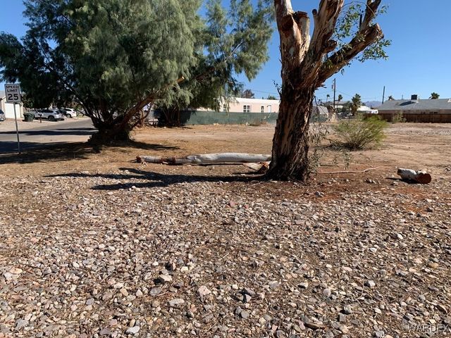 321 Riverwood Lane, Bullhead City, AZ 86442