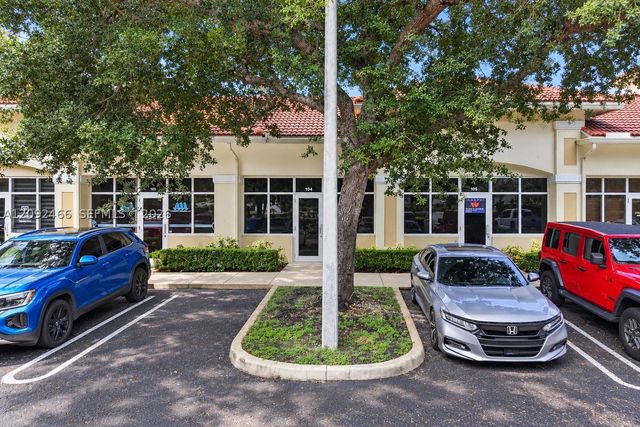 9700 Stirling Rd 104B, Cooper City, FL 33024