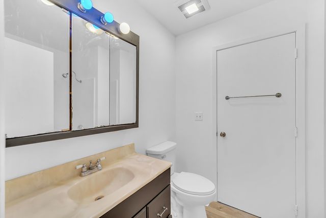 526 Alton Court, Carol Stream, IL 60188