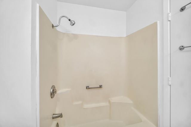 526 Alton Court, Carol Stream, IL 60188