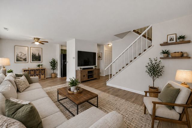 526 Alton Court, Carol Stream, IL 60188