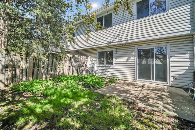 526 Alton Court, Carol Stream, IL 60188