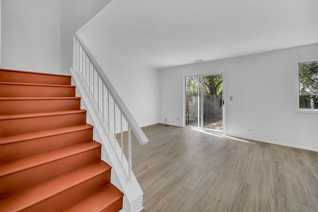 526 Alton Court, Carol Stream, IL 60188