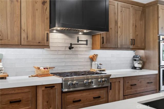 8064 Gopher Gulch, Riverside, CA 92506