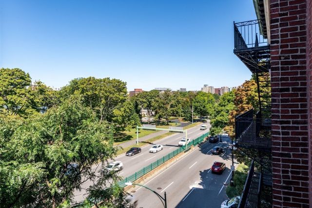 112 Pinckney St 46, Boston, MA 02114