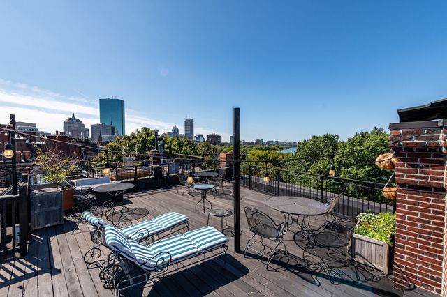 112 Pinckney St 46, Boston, MA 02114