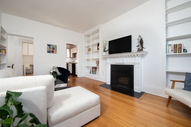 112 Pinckney St 46, Boston, MA 02114