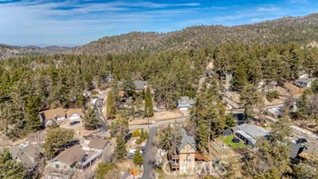 32455 Scandia, Running Springs, CA 92382