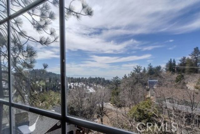 32455 Scandia, Running Springs, CA 92382