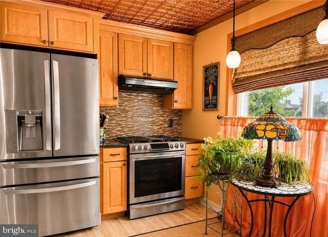 306 E WHITE ST, Summit Hill, PA 18250