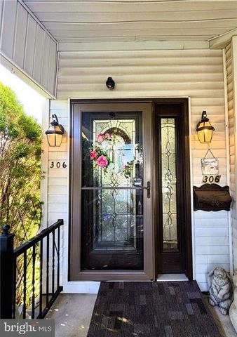 306 E WHITE ST, Summit Hill, PA 18250