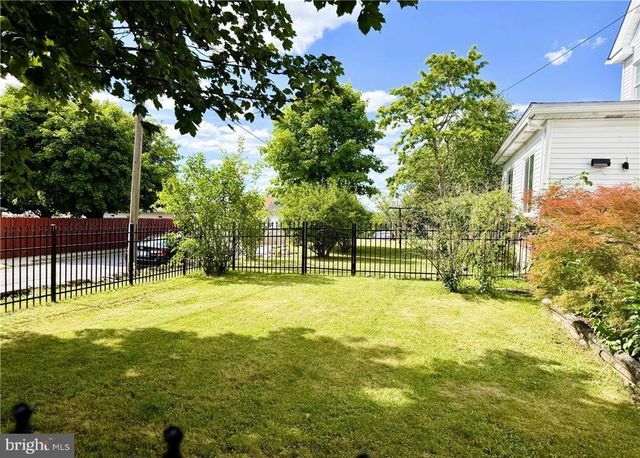 306 E WHITE ST, Summit Hill, PA 18250