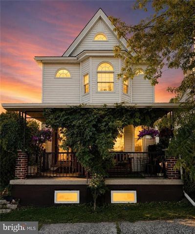 306 E WHITE ST, Summit Hill, PA 18250
