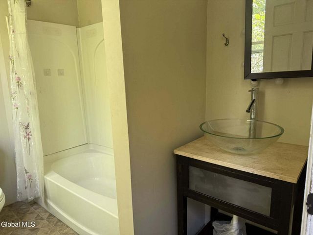 335 1st Street, Troy, NY 12180