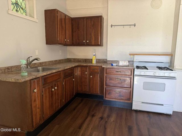 335 1st Street, Troy, NY 12180