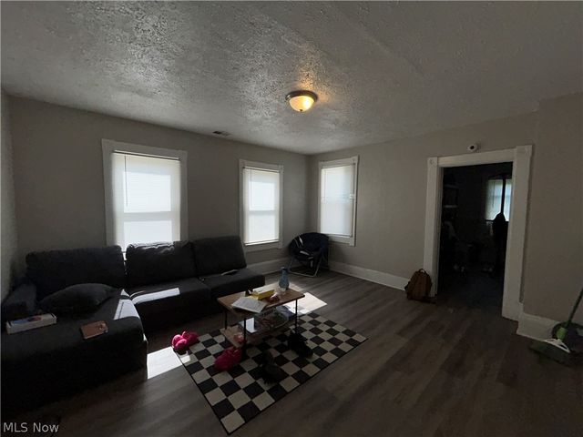 4002 Robert Avenue, Cleveland, OH 44109
