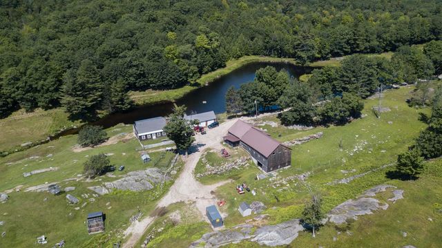 345 Deer Valley Road, Bradford, NH 03221