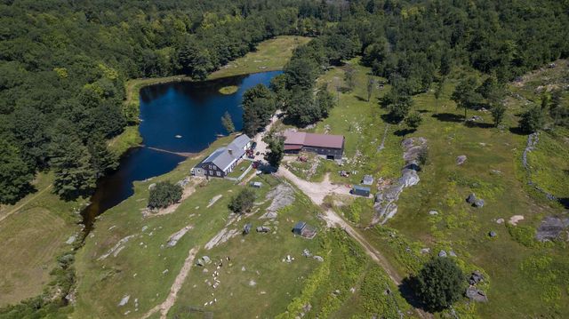 345 Deer Valley Road, Bradford, NH 03221