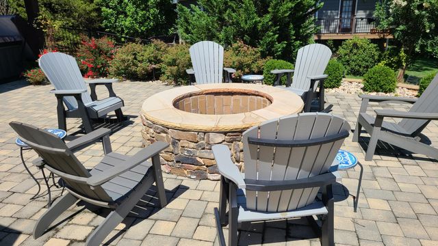 308 Pine DR, Huddleston, VA 24104