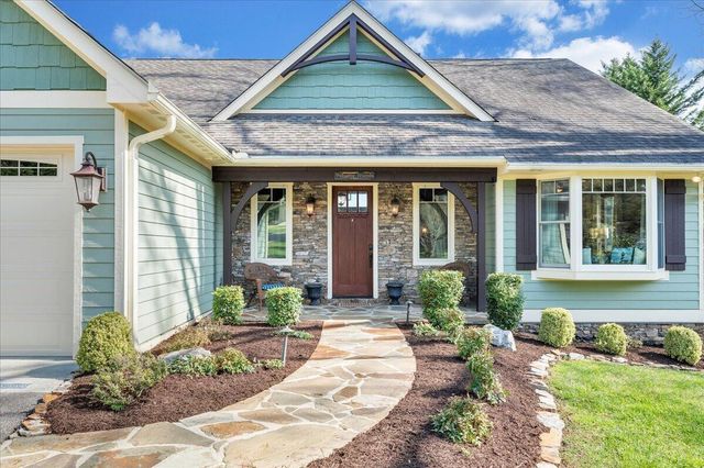 308 Pine DR, Huddleston, VA 24104