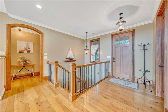 308 Pine DR, Huddleston, VA 24104