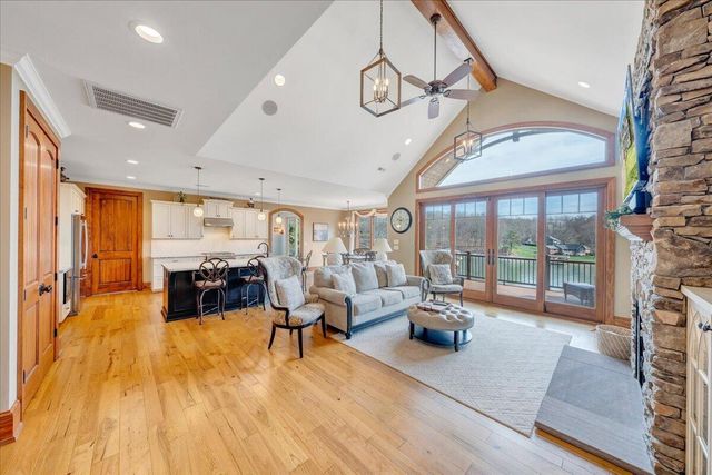 308 Pine DR, Huddleston, VA 24104