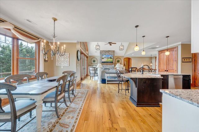 308 Pine DR, Huddleston, VA 24104