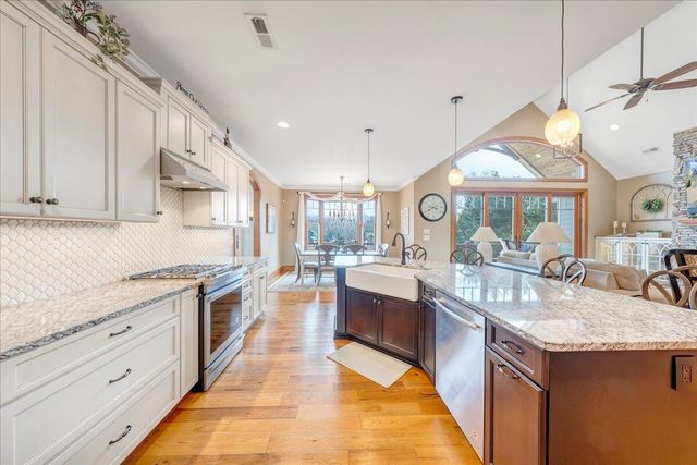 308 Pine DR, Huddleston, VA 24104