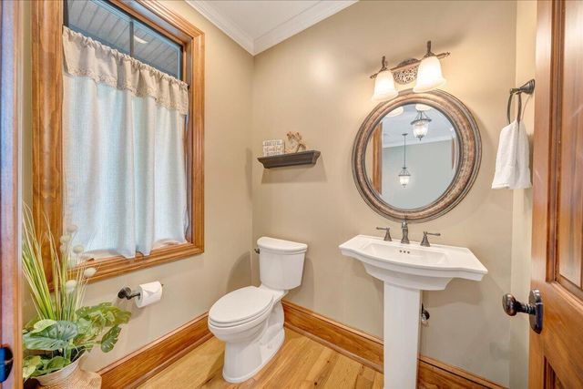 308 Pine DR, Huddleston, VA 24104