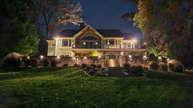 308 Pine DR, Huddleston, VA 24104