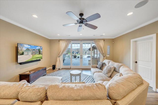 308 Pine DR, Huddleston, VA 24104