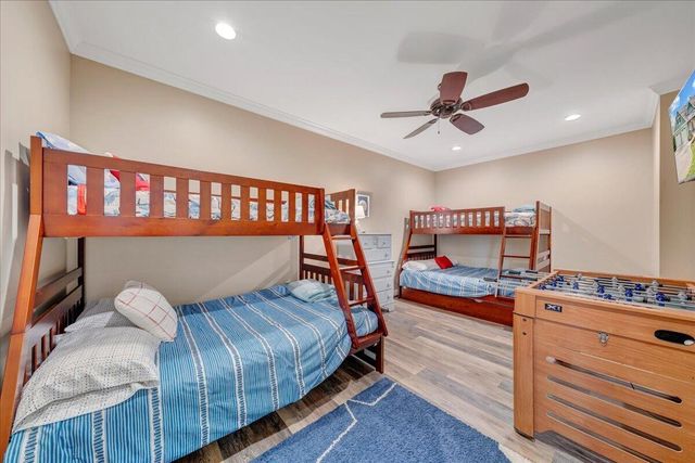 308 Pine DR, Huddleston, VA 24104