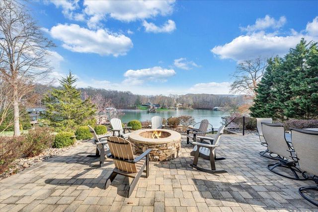 308 Pine DR, Huddleston, VA 24104