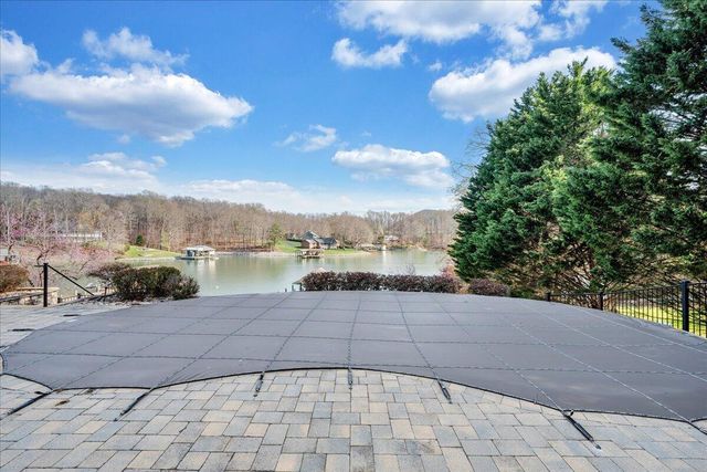 308 Pine DR, Huddleston, VA 24104