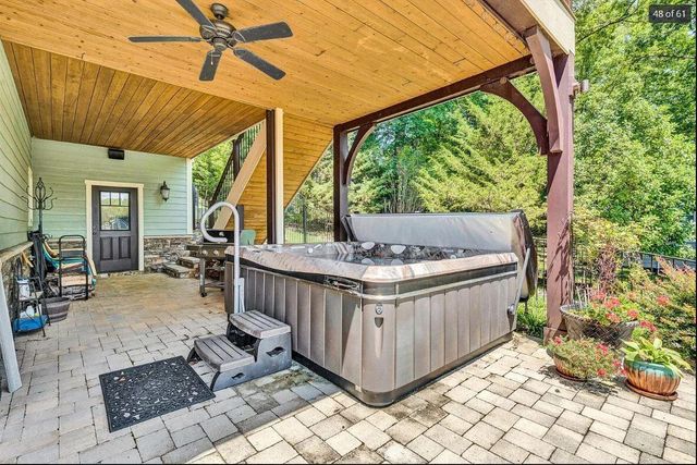 308 Pine DR, Huddleston, VA 24104