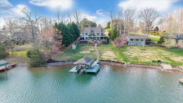 308 Pine DR, Huddleston, VA 24104