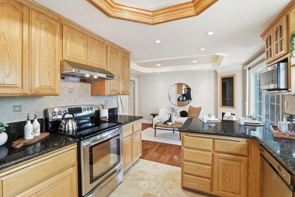 Image 11 of property listing at 5961 S Surf Court, San Jose, CA 95138