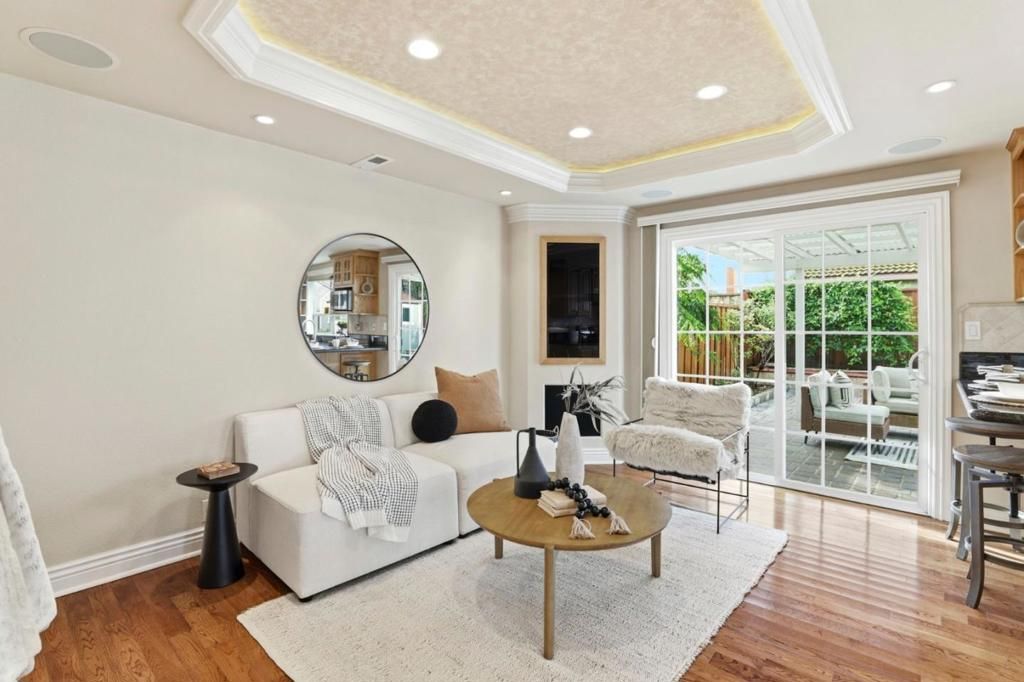 Image 15 of property listing at 5961 S Surf Court, San Jose, CA 95138