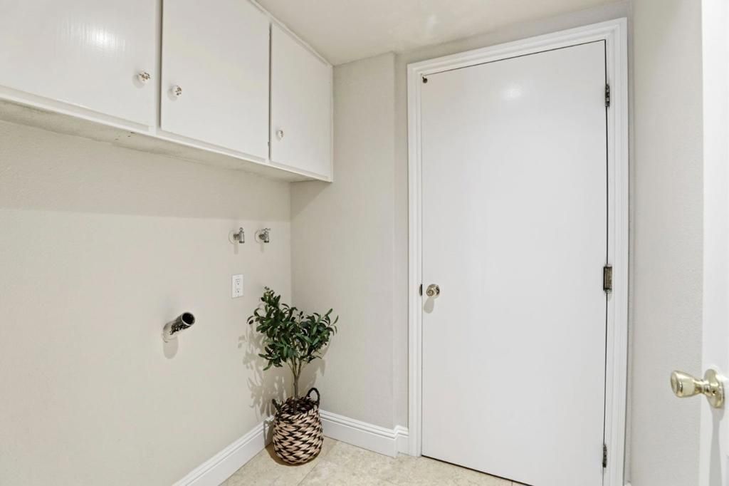 Image 17 of property listing at 5961 S Surf Court, San Jose, CA 95138