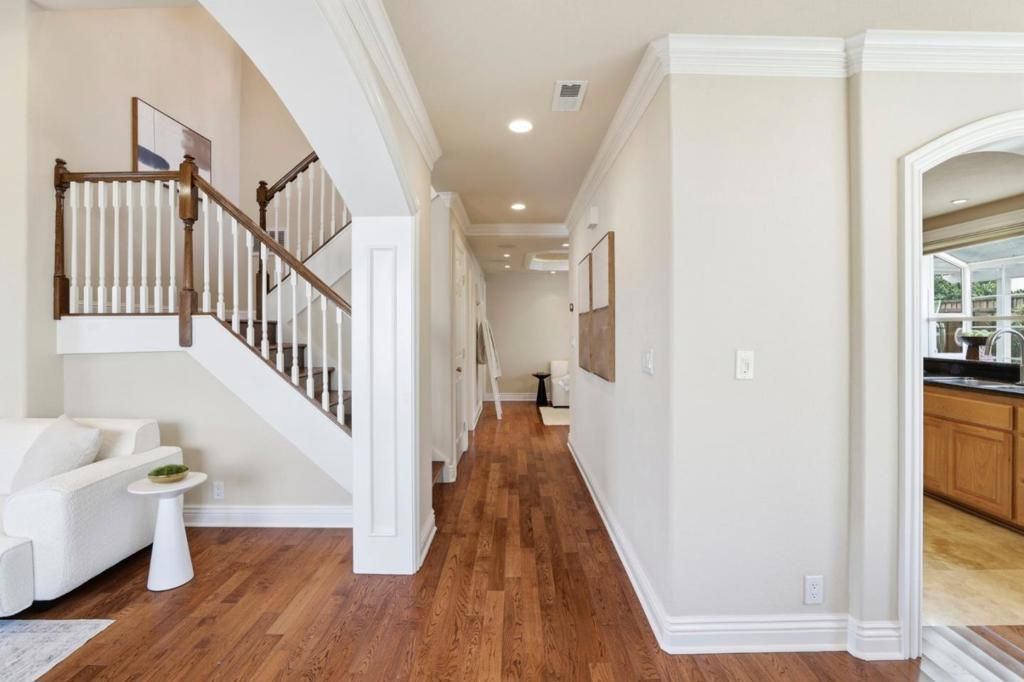 Image 4 of property listing at 5961 S Surf Court, San Jose, CA 95138