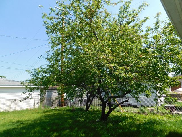 6936 Moccasin Street, Westland, MI 48185