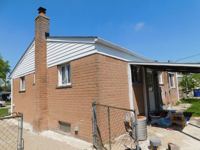 6936 Moccasin Street, Westland, MI 48185