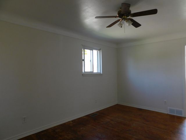 6936 Moccasin Street, Westland, MI 48185