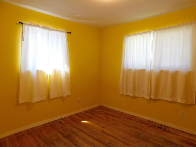 6936 Moccasin Street, Westland, MI 48185