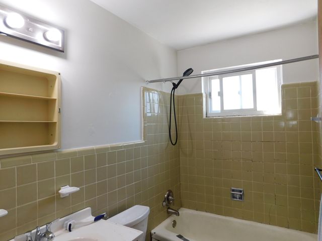 6936 Moccasin Street, Westland, MI 48185