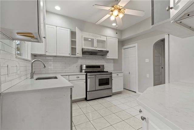 1270 Clairhaven Street, Crafton Heights, PA 15205