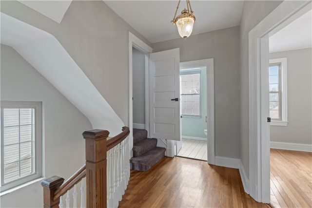 1270 Clairhaven Street, Crafton Heights, PA 15205