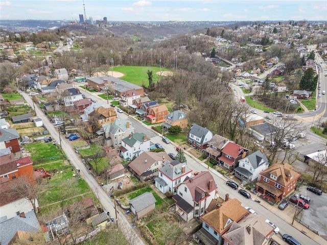 1270 Clairhaven Street, Crafton Heights, PA 15205