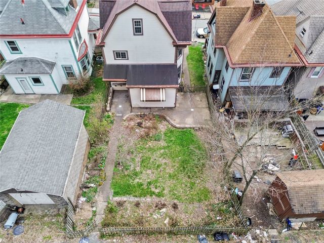 1270 Clairhaven Street, Crafton Heights, PA 15205